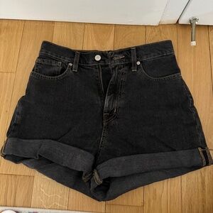 BDG Denim High-Waisted Mom Short – Black